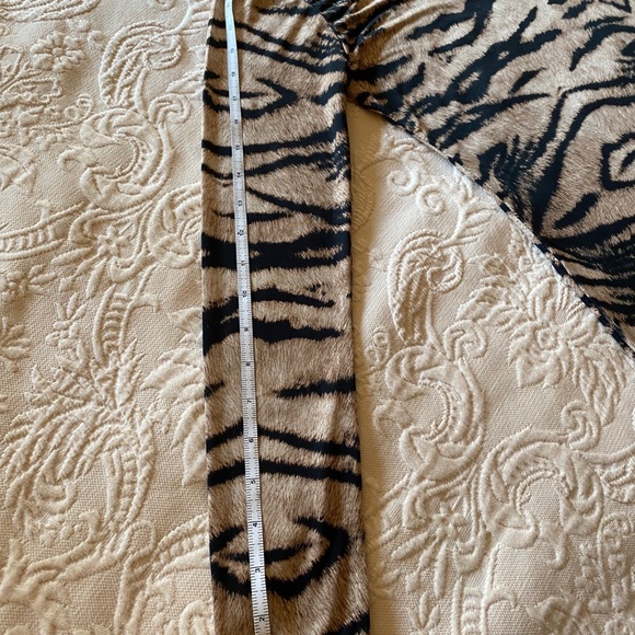 Dress - Picture 7 of 7